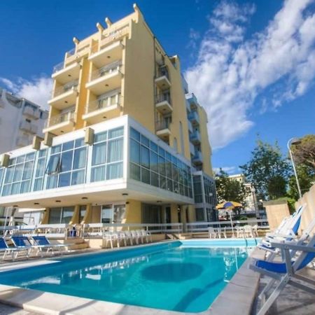 Hotel Tilmar Ріміні Екстер'єр фото