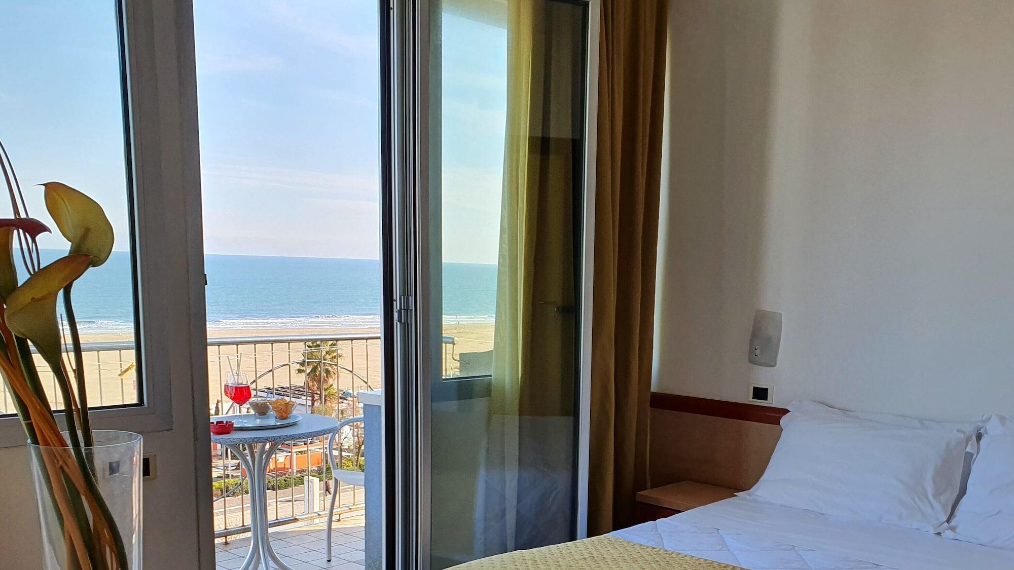 Hotel Tilmar Ріміні Екстер'єр фото