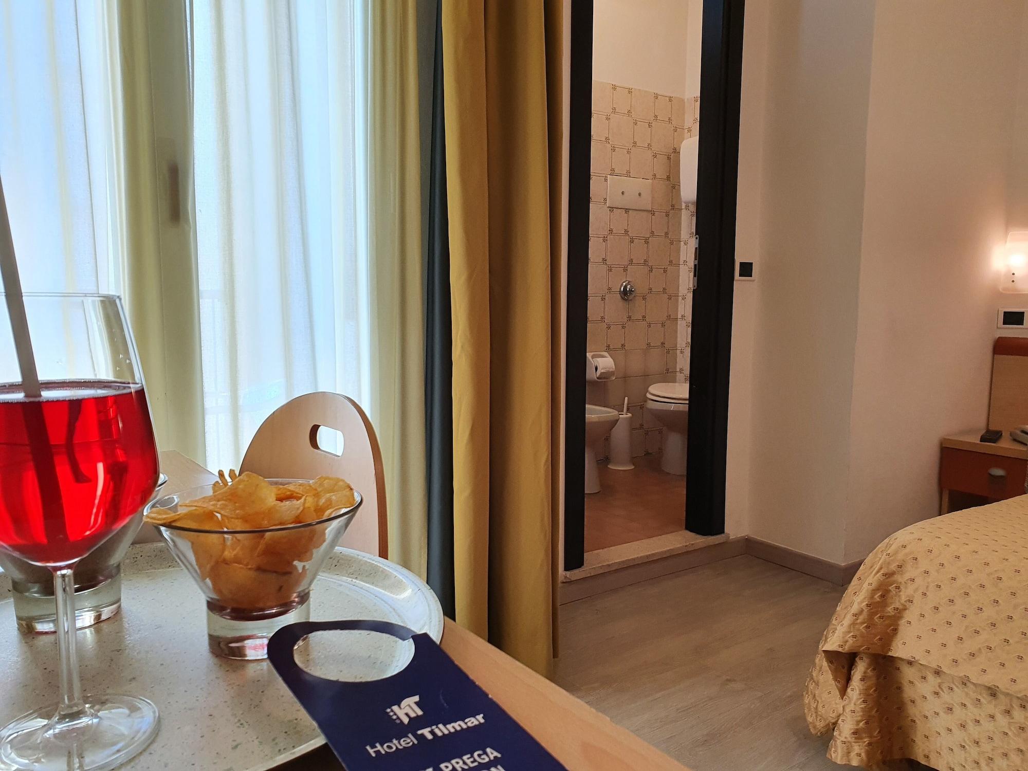 Hotel Tilmar Ріміні Екстер'єр фото