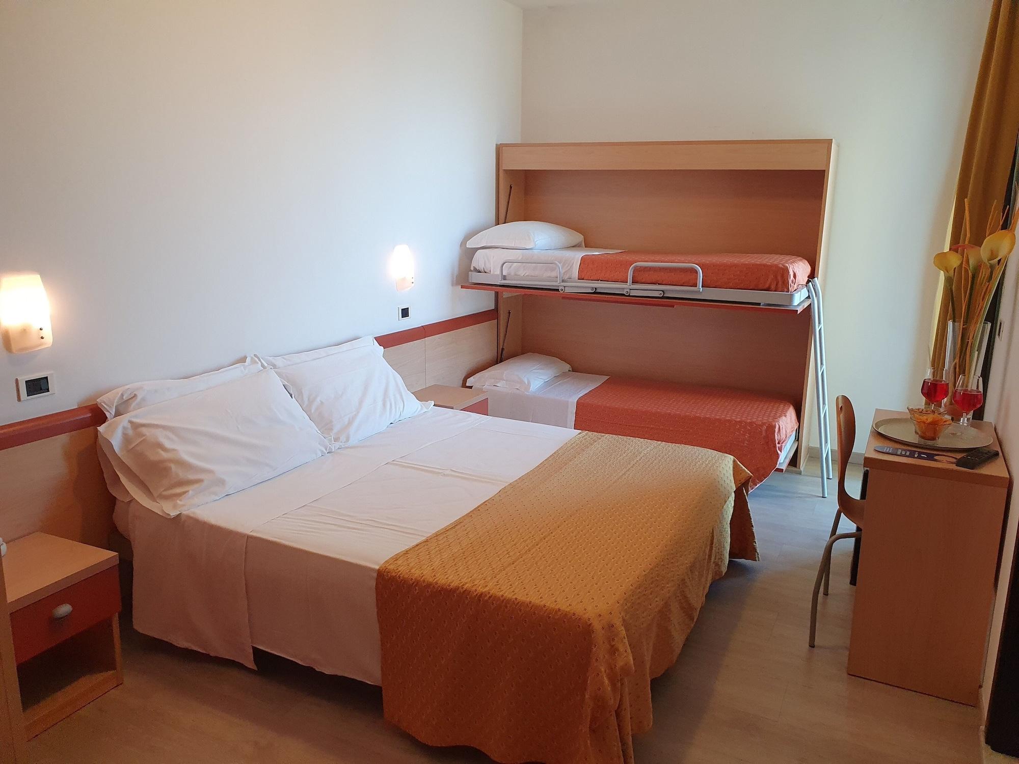Hotel Tilmar Ріміні Екстер'єр фото