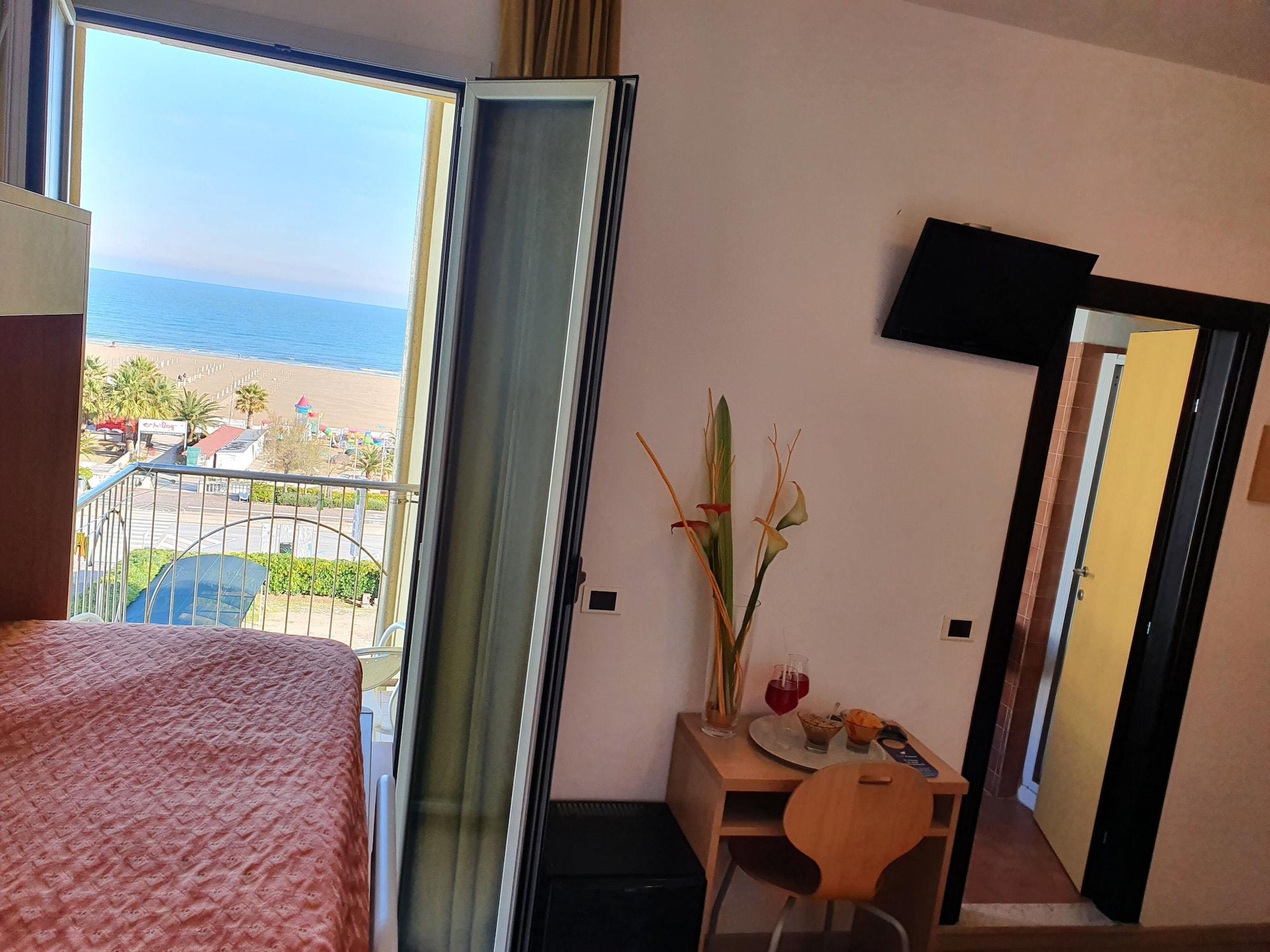 Hotel Tilmar Ріміні Екстер'єр фото