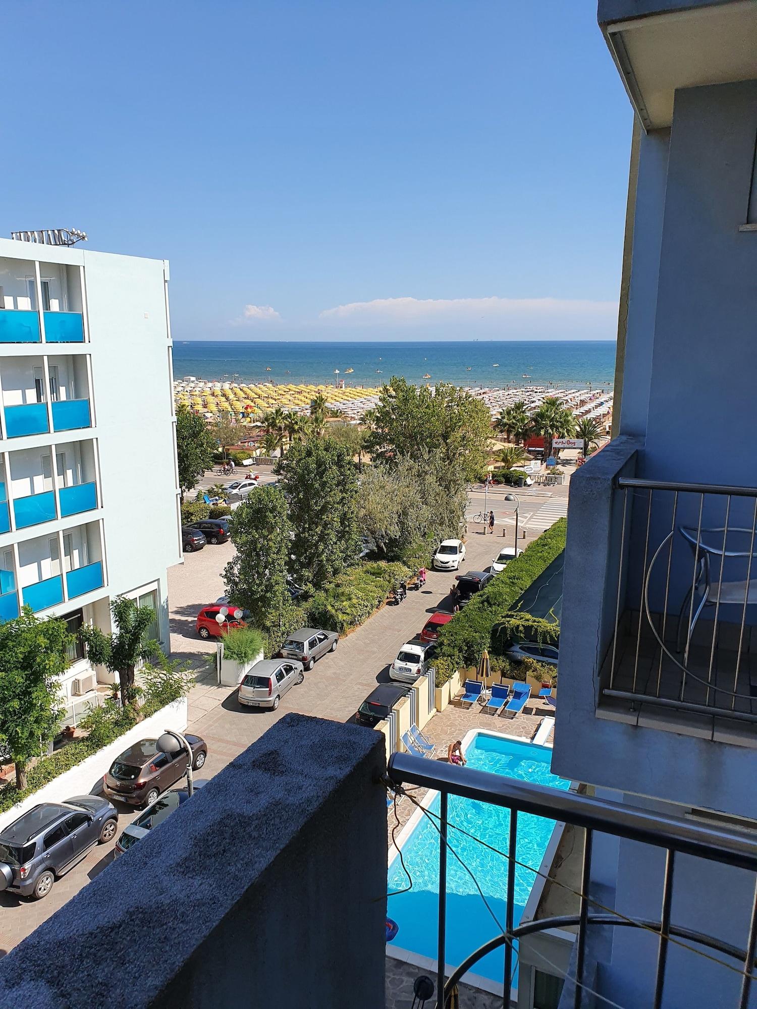 Hotel Tilmar Ріміні Екстер'єр фото